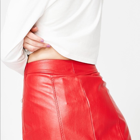 Twiin Overtake Biker Skirt- Red Vegan Leather - Picture 2 of 5